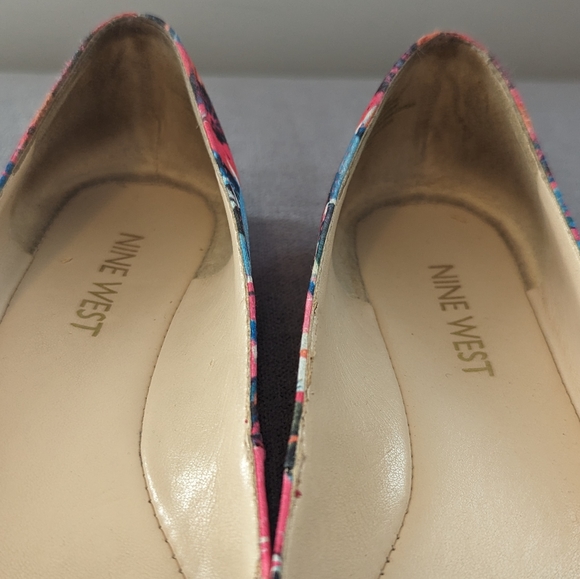 🎉3/$15🎉 Nine West Floral Flats - Picture 7 of 7